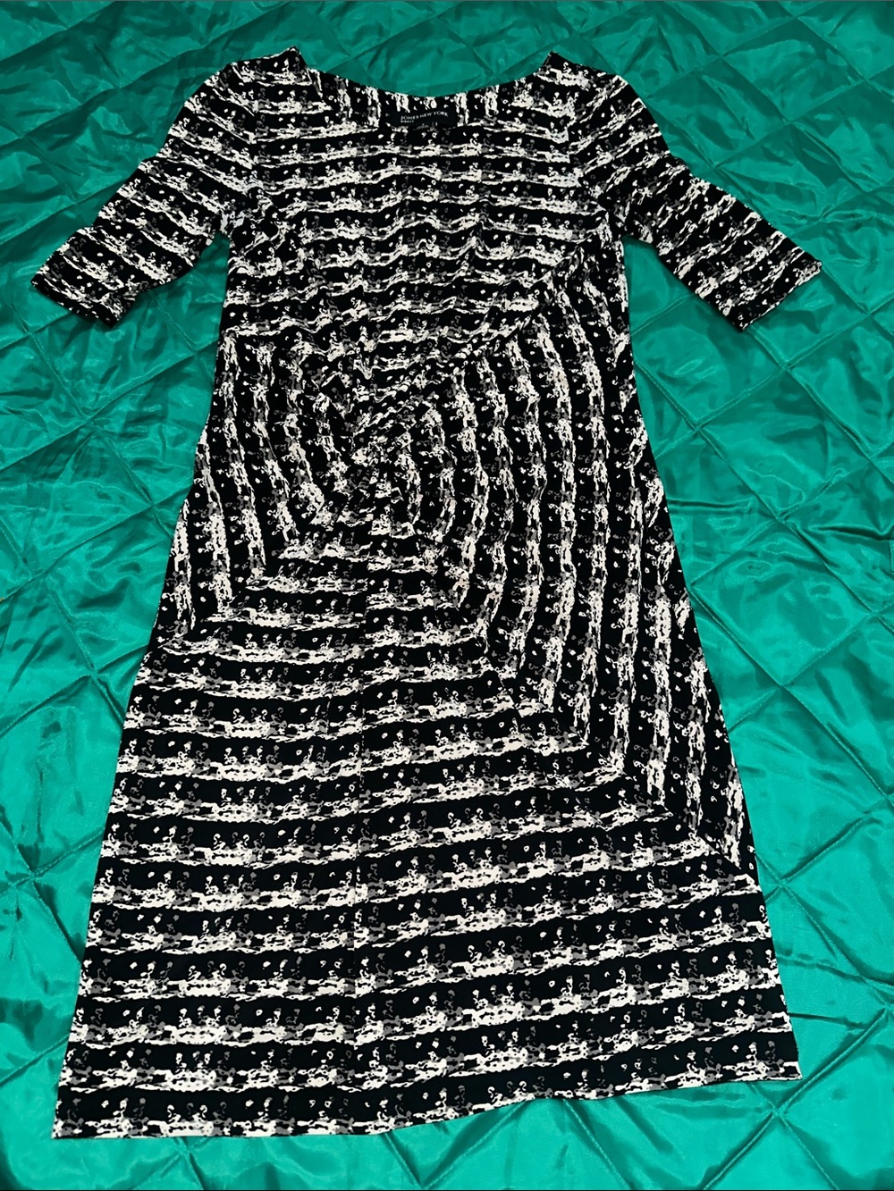 Jones New York Black and White Striped Pattern Long Sleeve Dress